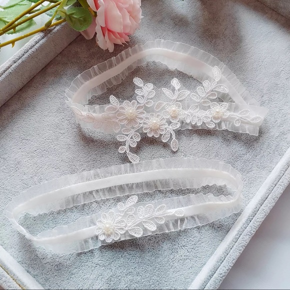 Lace Pearl Flower Bridal Garter Set - Picture 1 of 4